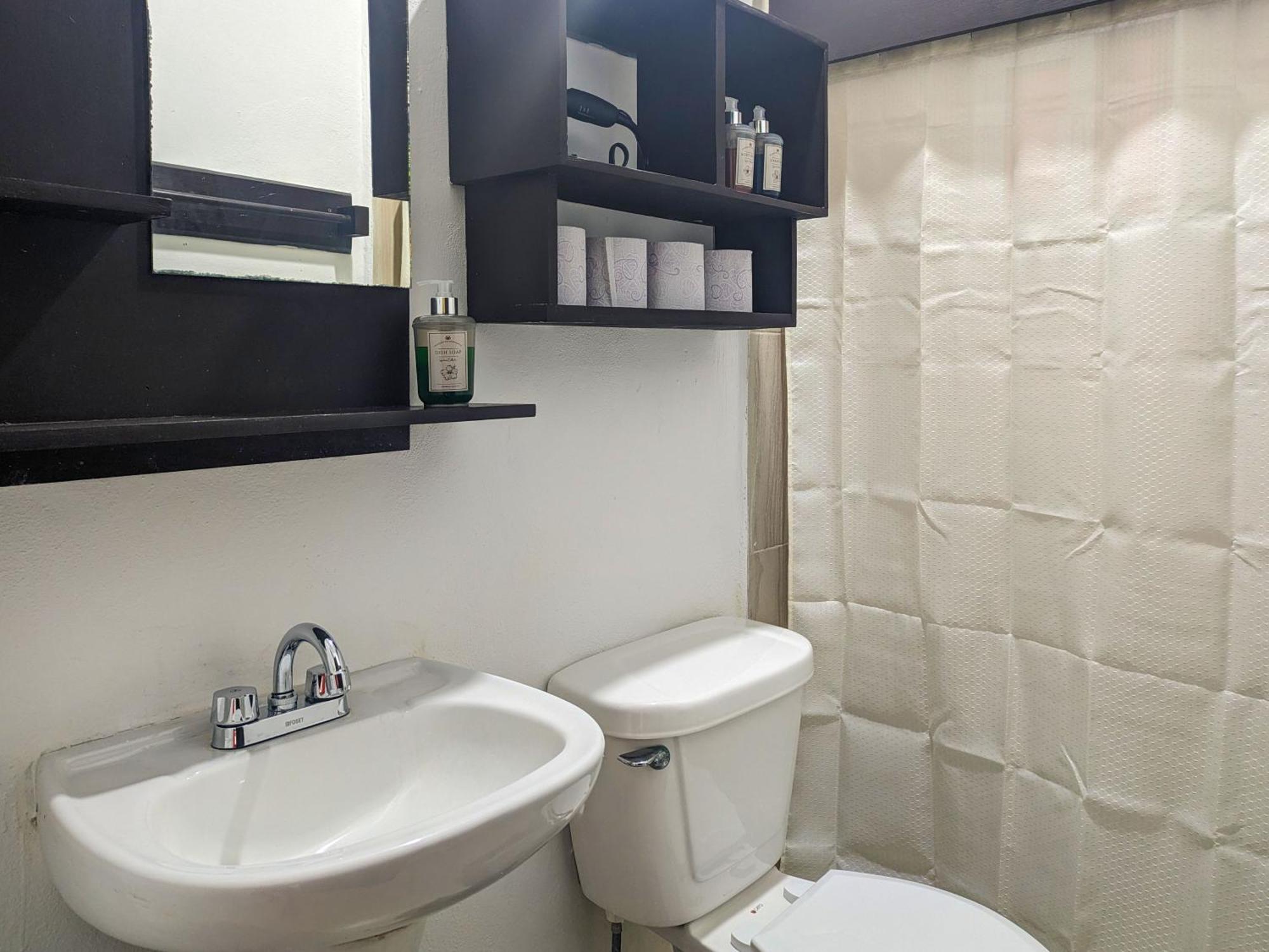 A5 Beachside Bliss Family Hawaiian Themed Quad Studio Kitchen Ac Playa del Carmen