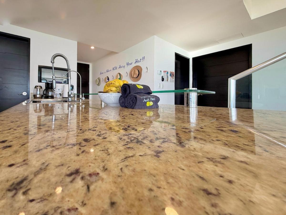 Private Club-penthouse For Large Groups Appartement