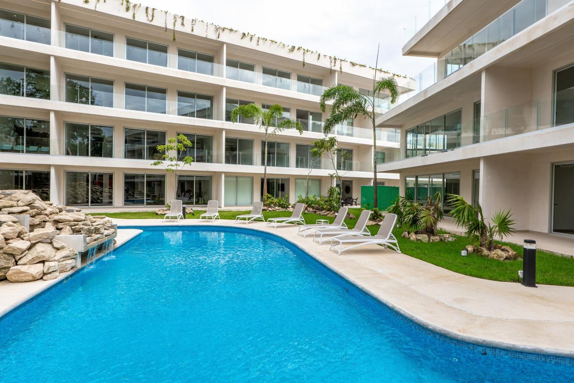 Poolside Palms At Tl B305 Apartment
