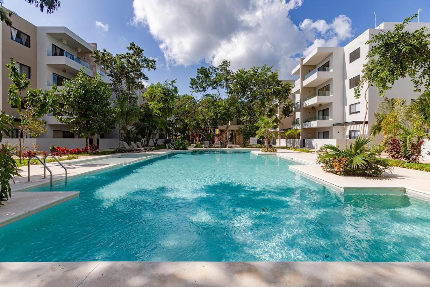New Coto11gated,gym,pools,playground,12min * Playa del Carmen