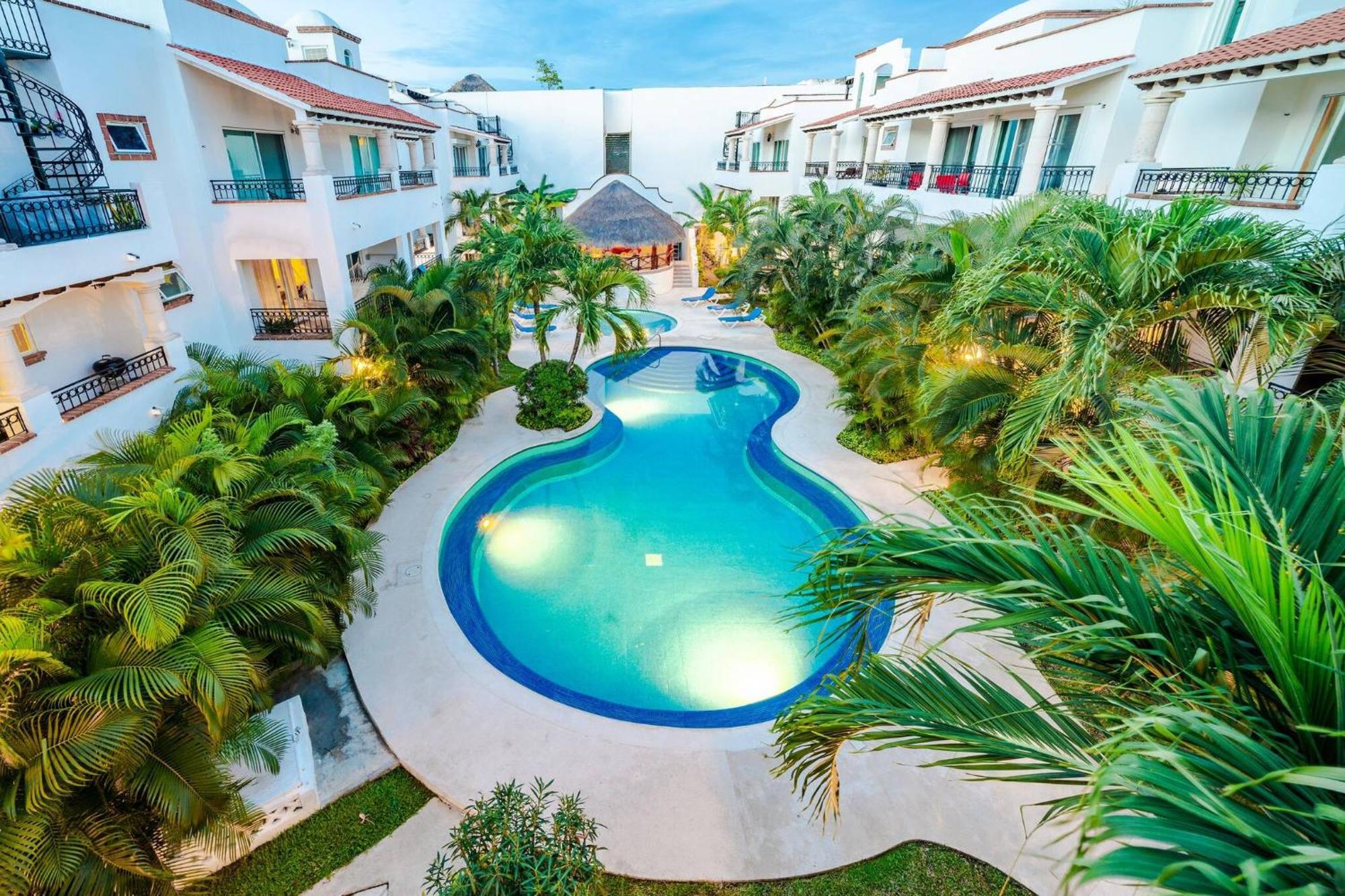 2 Bedroom- Tropical Oasis In The Heart Of - At Gaviotas Holiday home Playa del Carmen