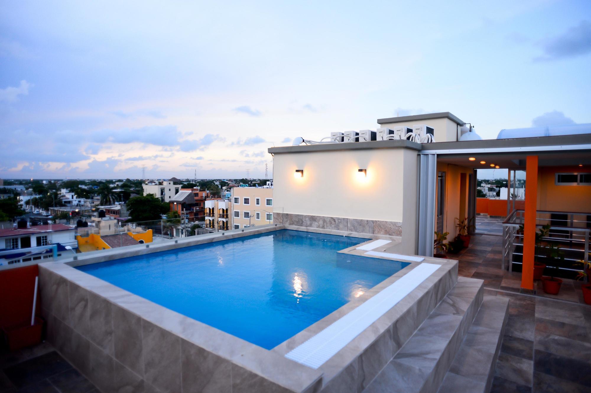 Sunrise 42 Playa del Carmen