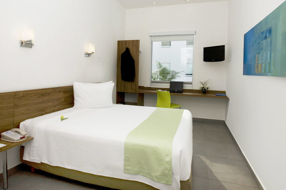 One 3* Playa del Carmen