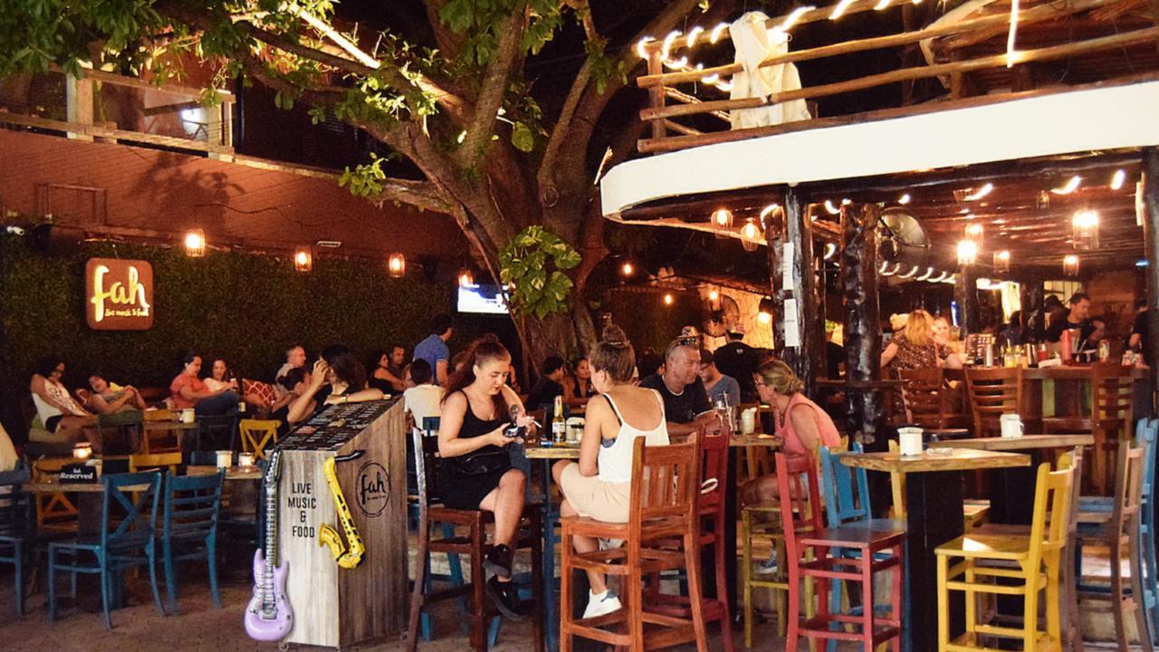 Flamingos Inn