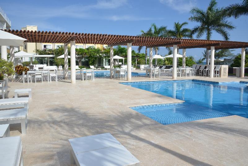 Apartahotel Magia Beachside 3*