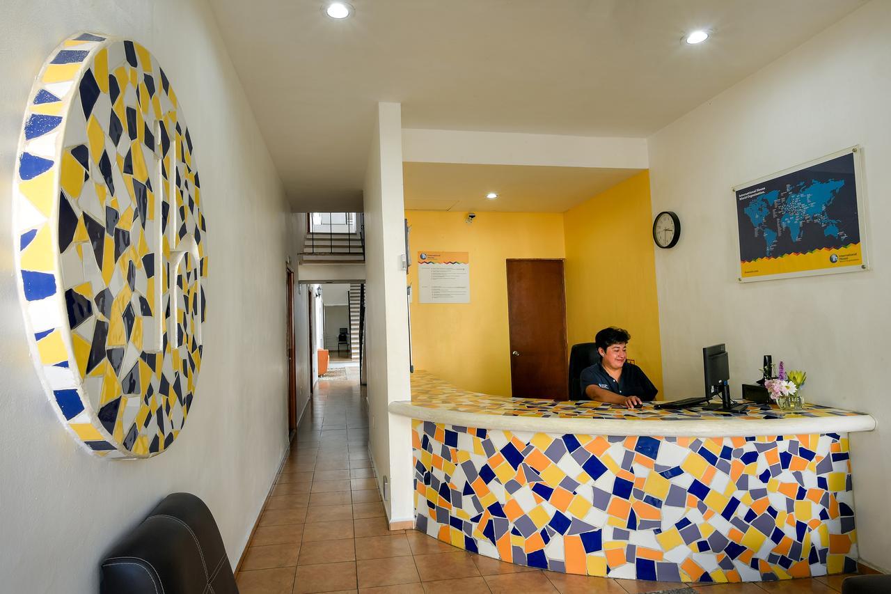International House Riviera Maya 2*