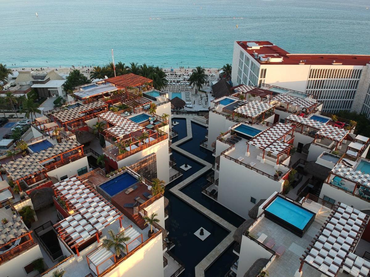 Apartahotel Aldea Thai By Blue Oceanfront 4*