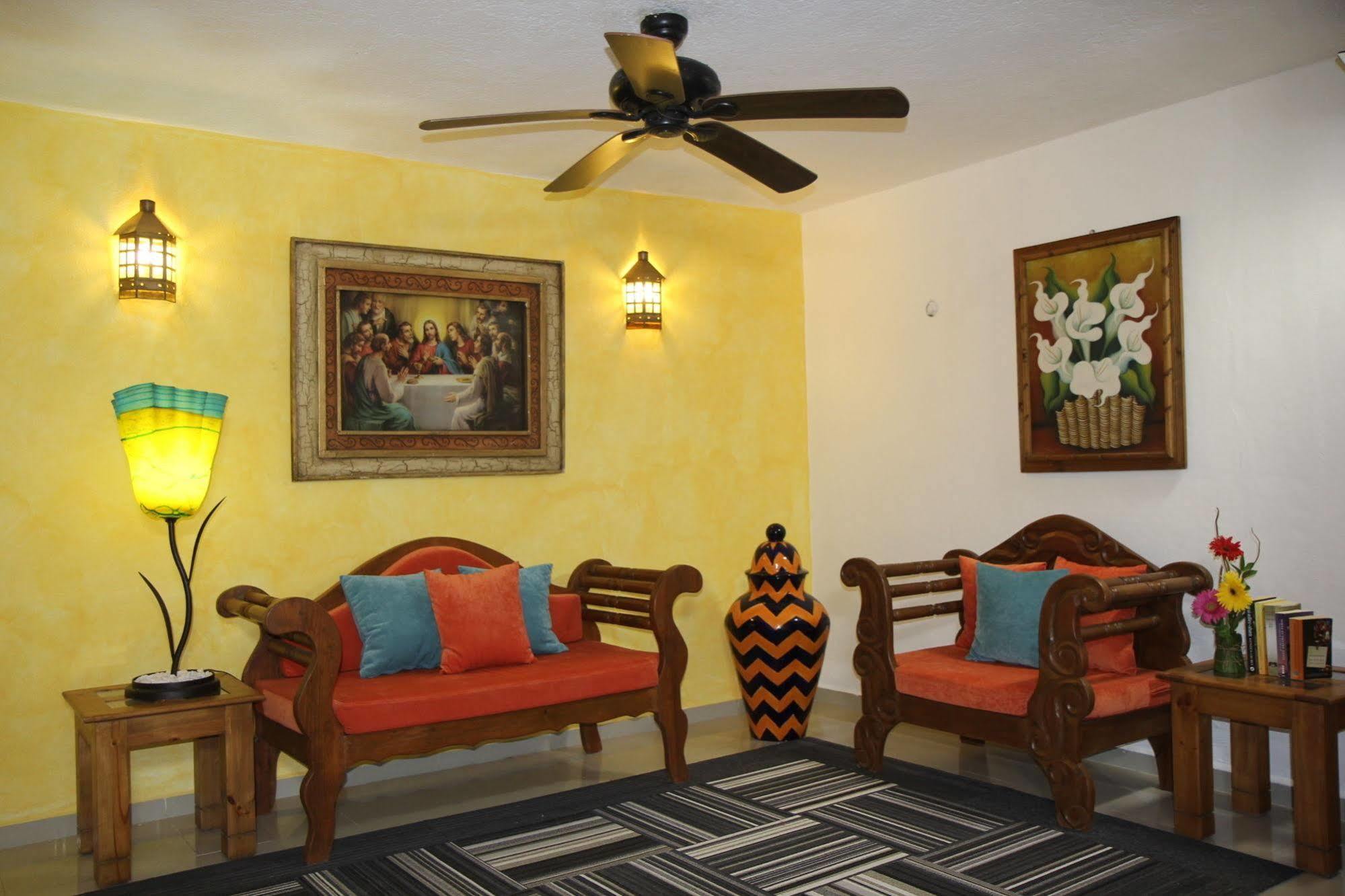 Ahava Hotel 3*