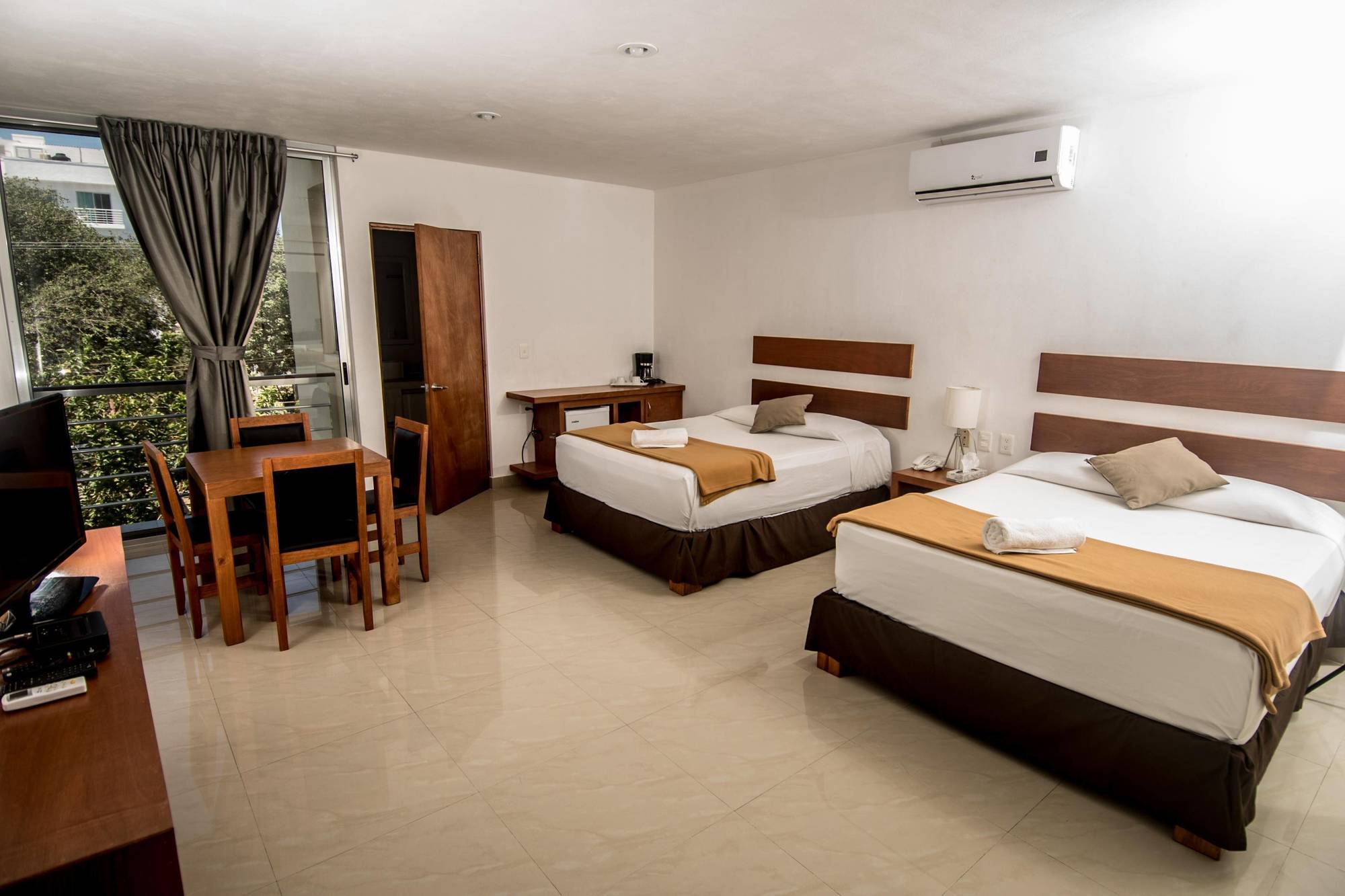 Hotel Sunrise 42