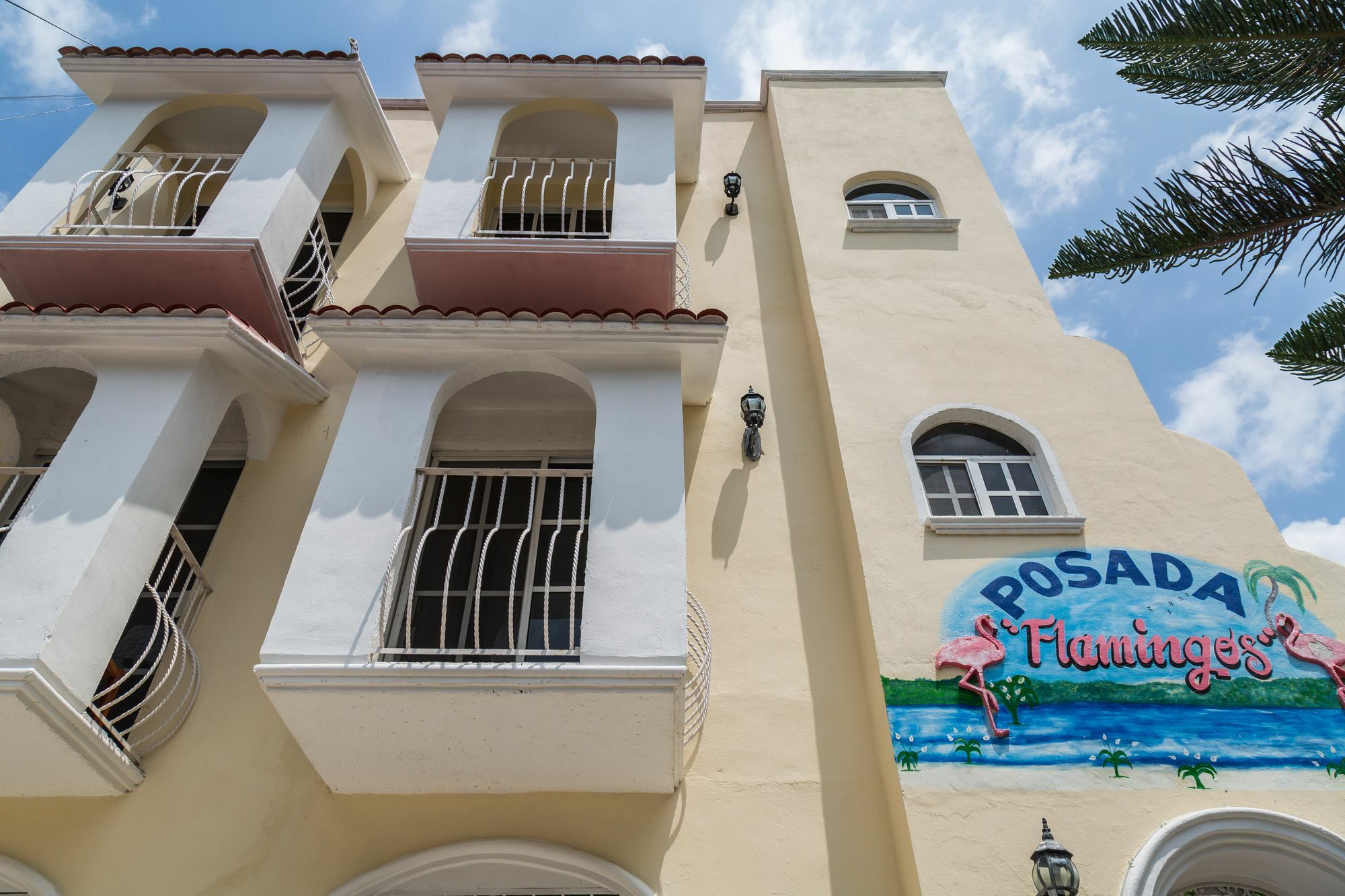 Flamingos Inn 3*