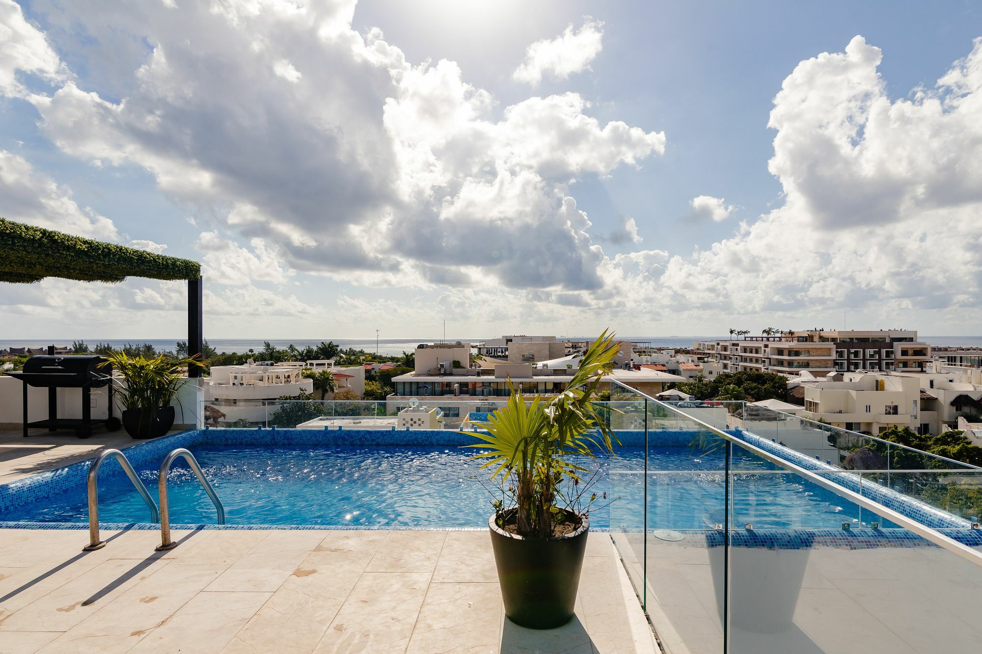 Menesse 32 * Playa del Carmen
