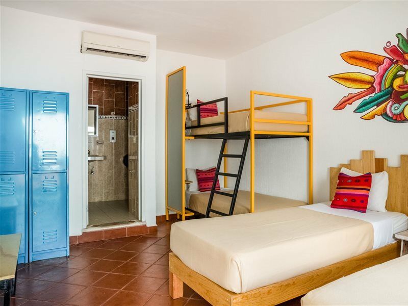 Selina Hotel 2*