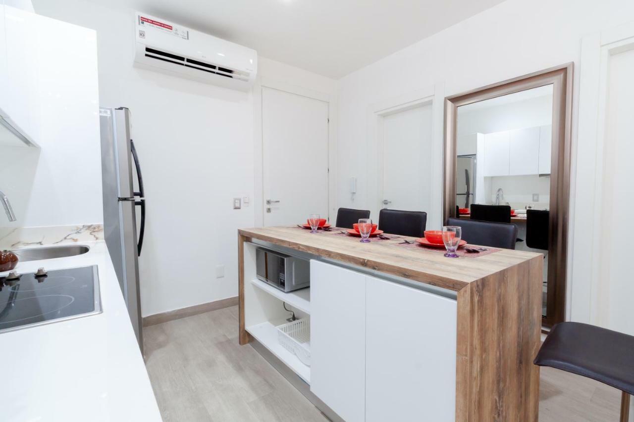 Apartment Trendy Designer In The 5th Avenue *