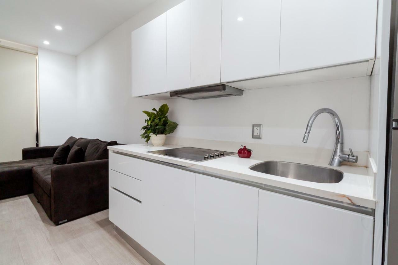 Apartment Trendy Designer In The 5th Avenue