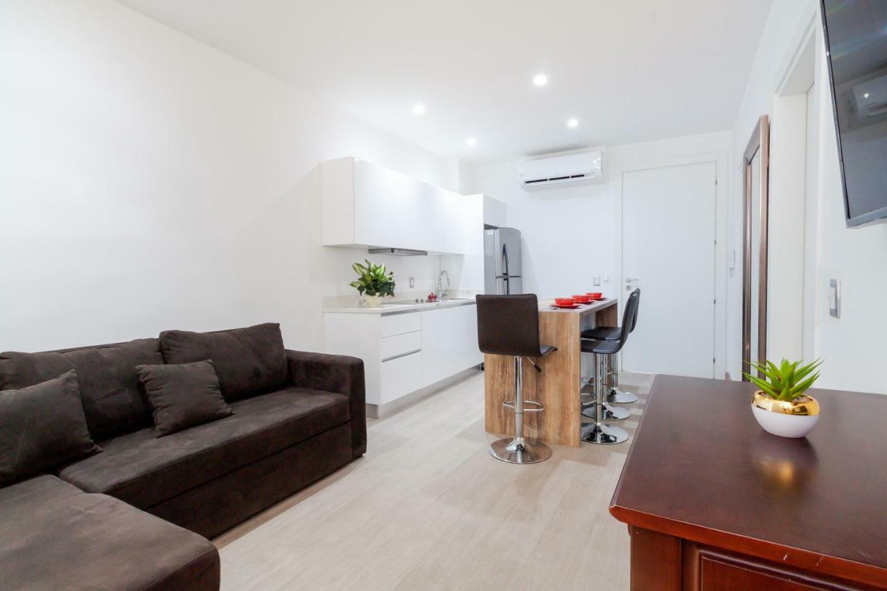 Trendy Designer In The 5th Avenue Apartment *