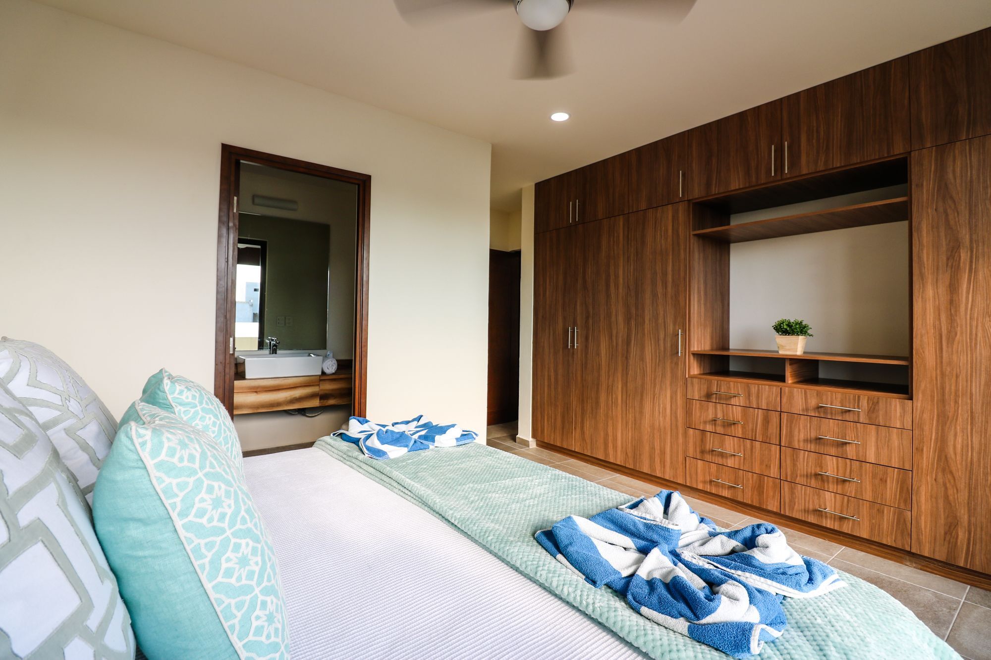 The Furlough Fur403 Apartment *