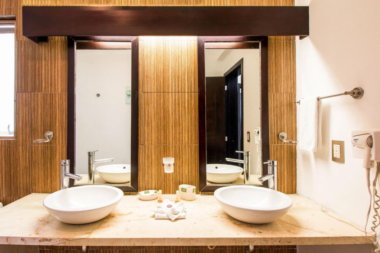 Corto Maltes 205 Ocean Front 2 Bdrs Apt Playa del Carmen