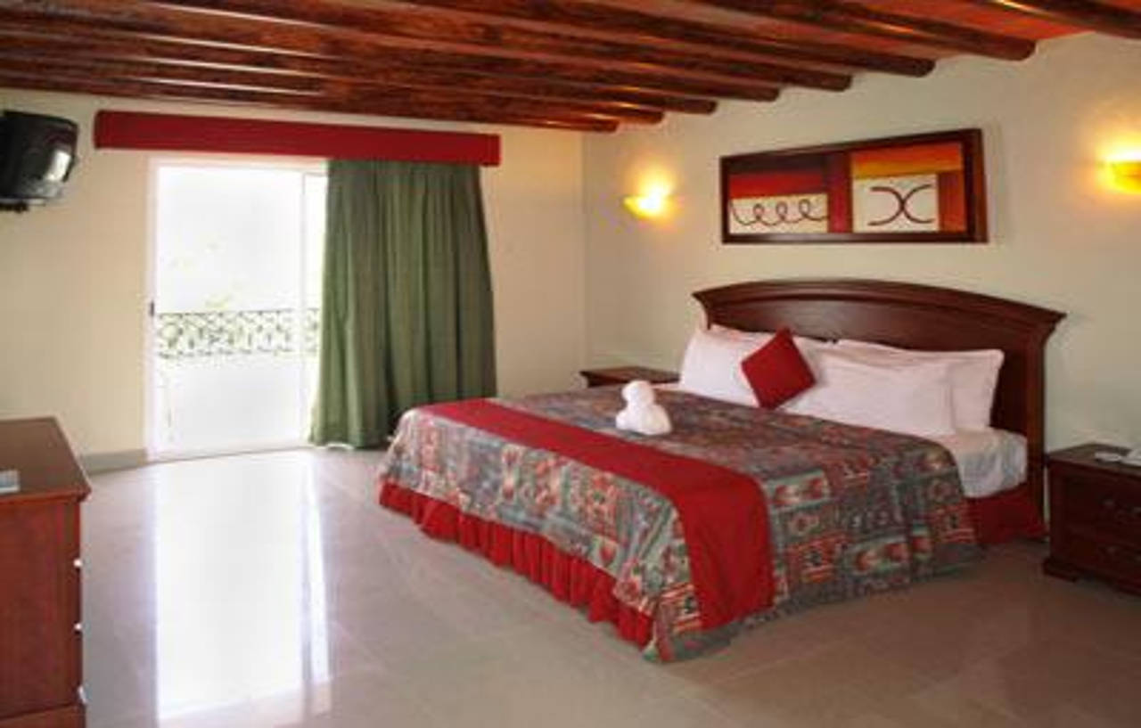 Hotel El Campanario 3*