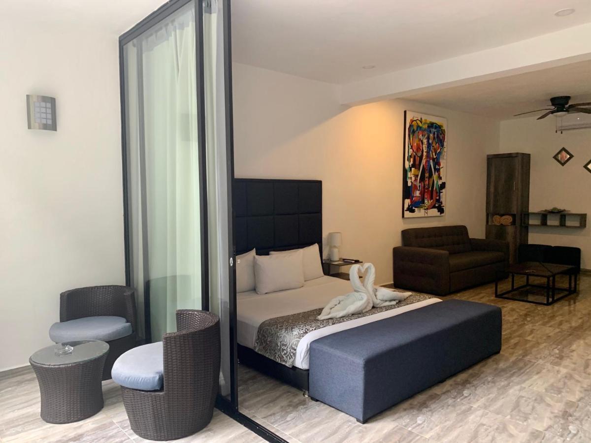Silversands Boutique - 5th Ave Hotel