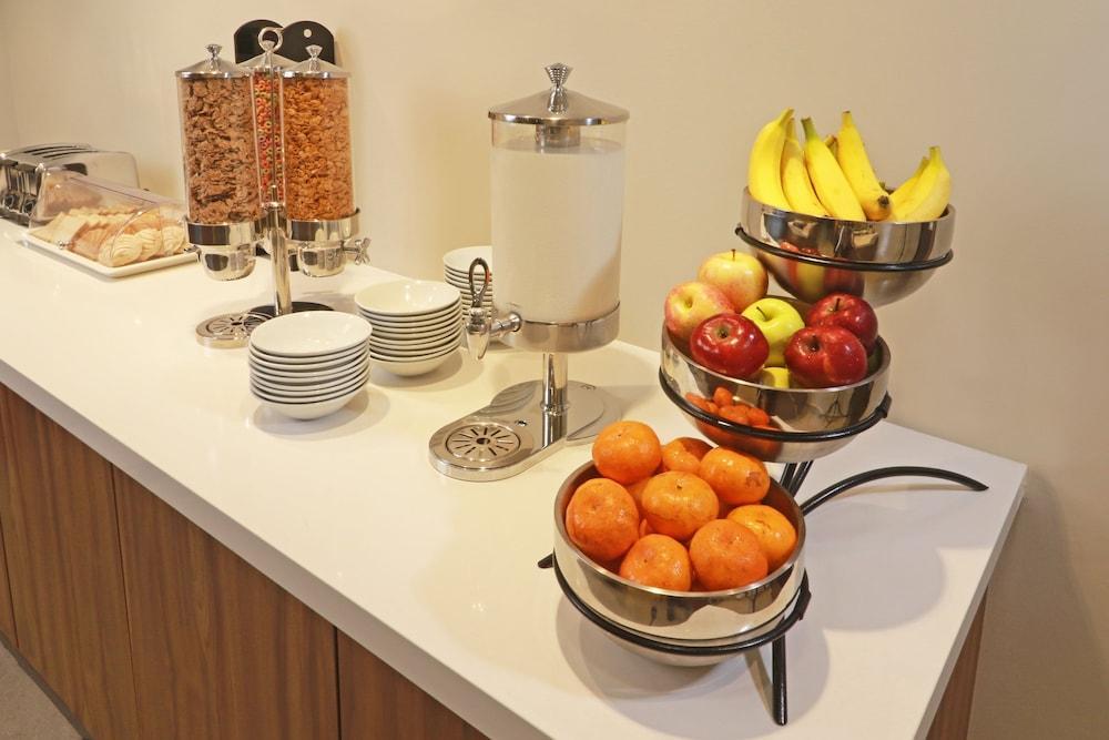 Hotel Express&suites - Playa Del Carmen, An Ihg 3*