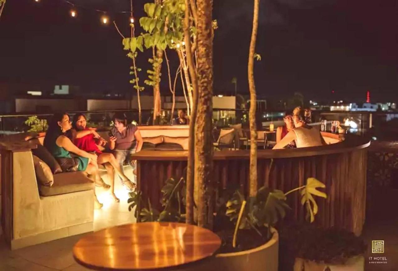 It Residence, Location, Luxury 2 Bedroom Two Roof Pools Club Included Ferienhaus Playa del Carmen