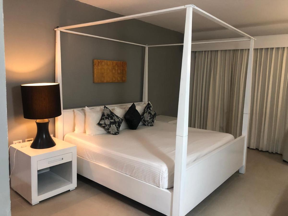 Apartahotel Aldea Thai By Blue Oceanfront